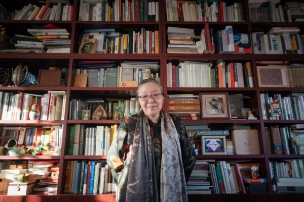 嘉多网 探访! 北大教授戴锦华的书房